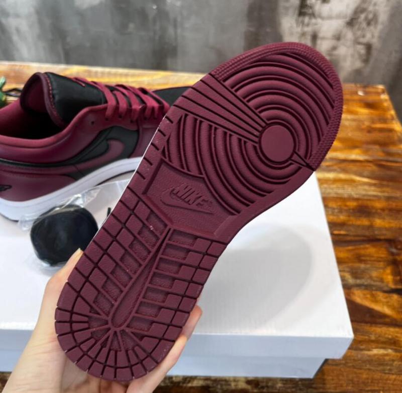 SAMC - NKE Shoes - 655