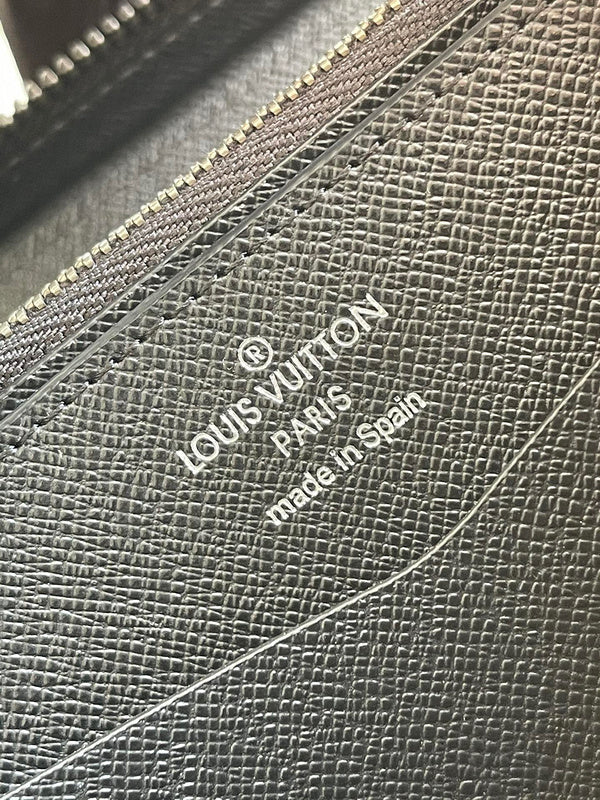 LOV2 Bags - Luxurious Bags 2412