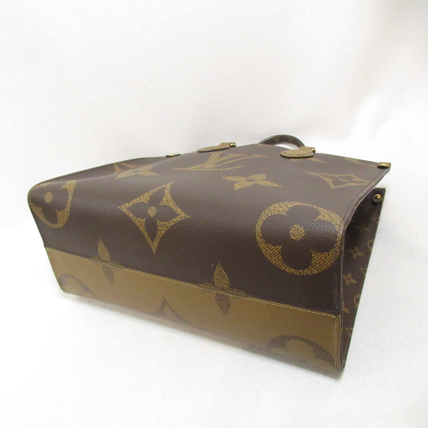 Louis Vuitton Louis Vuitton On The Go MM Tote Bag PVC Coated Canvas Monogram Giant Brown M45321