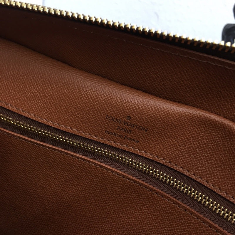 LOV2 Bags - Luxurious Bags 2052
