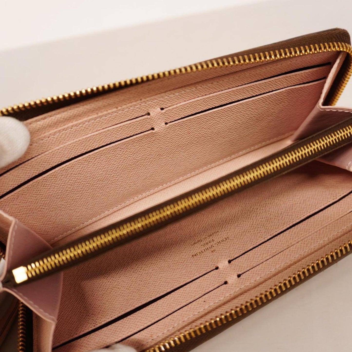 Louis Vuitton Zippy Wallet Canvas Wallet ()