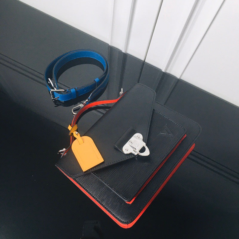 LOV2 Bags - Luxurious Bags 1840