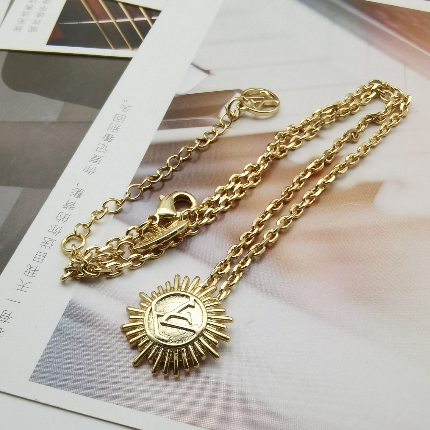 LV Necklaces 068