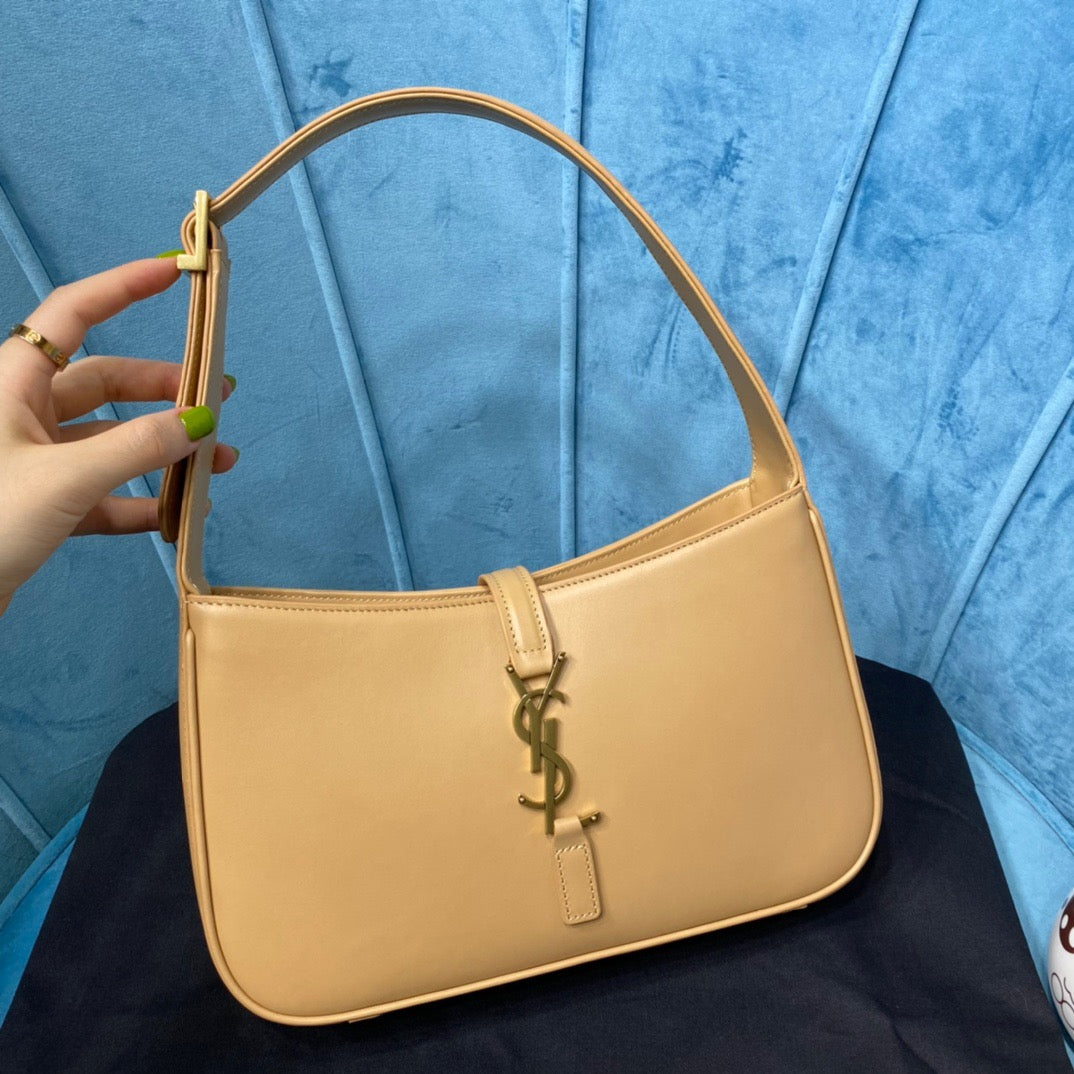 GLAMI Le 5 À 7 Hobo Bag In Smooth Beige For Women 9in/23cm YSL  6572282R20W9832