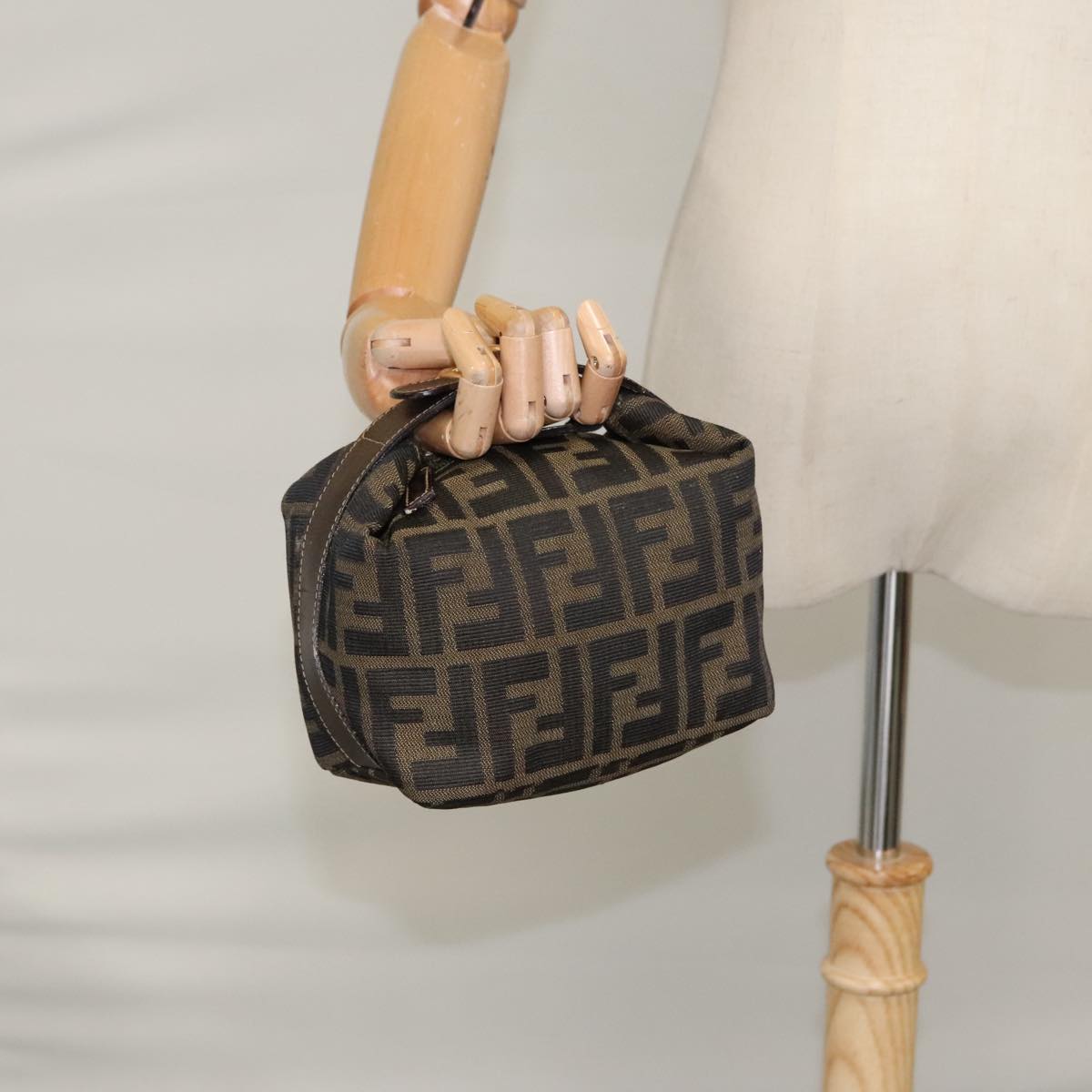 FENDI Zucca Canvas Vanity Pouch Brown Black gold 100694