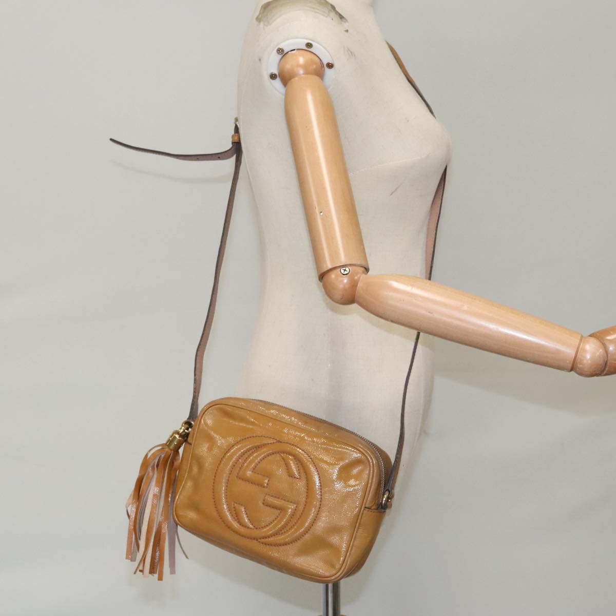 GUCCI Shoulder Bag Patent leather Yellow Gold 308364 100733
