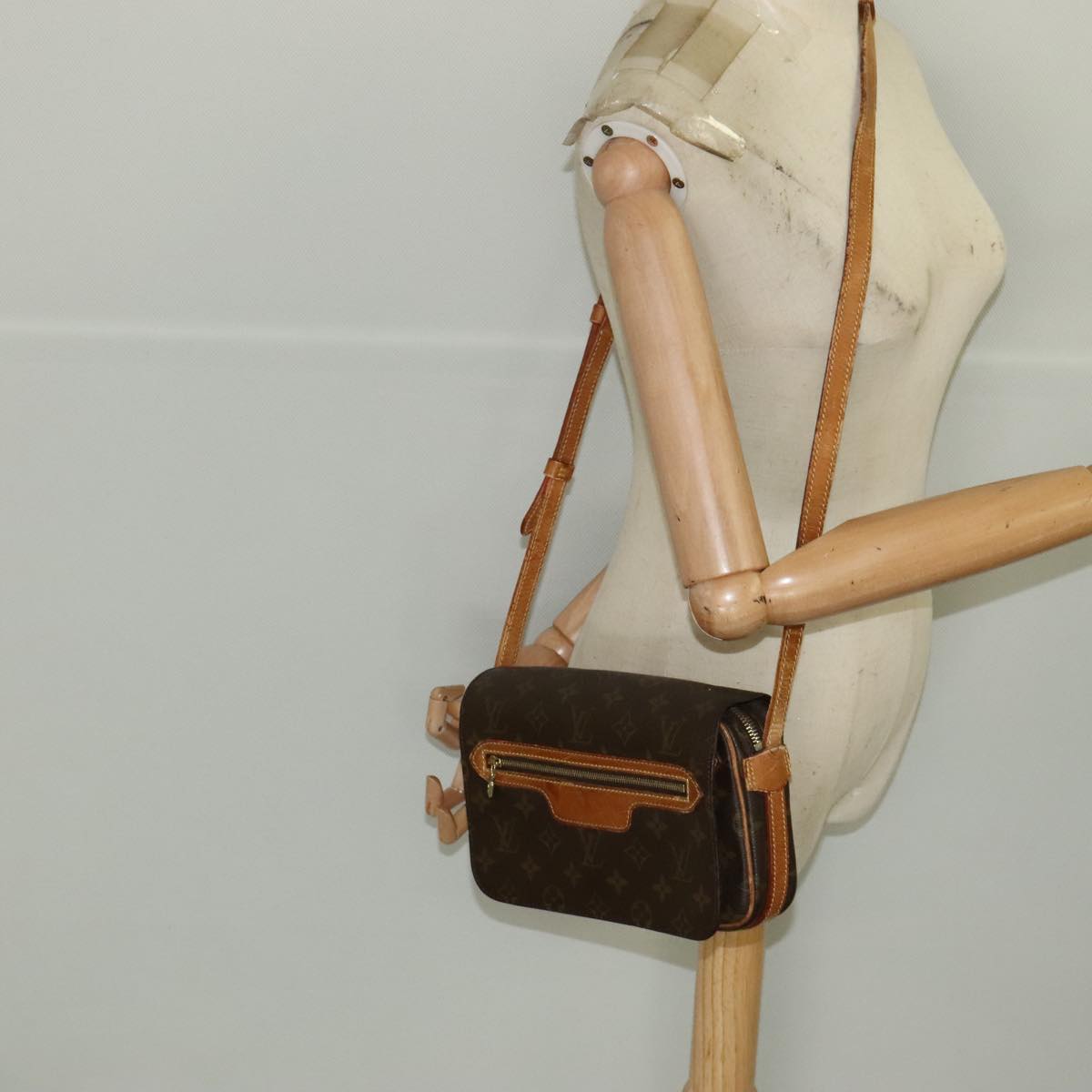 LOUIS VUITTON Monogram Saint Germain Shoulder Bag Vintage M51210 LV 101700