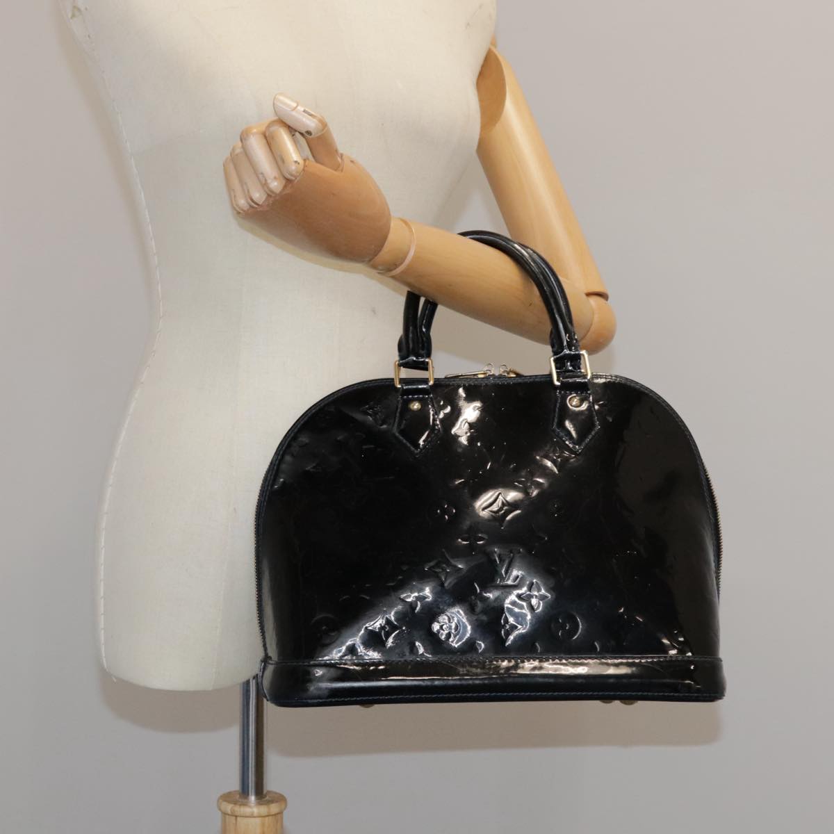 LOUIS VUITTON Monogram Vernis Alma PM Hand Bag Grand blue M90053 LV 104290