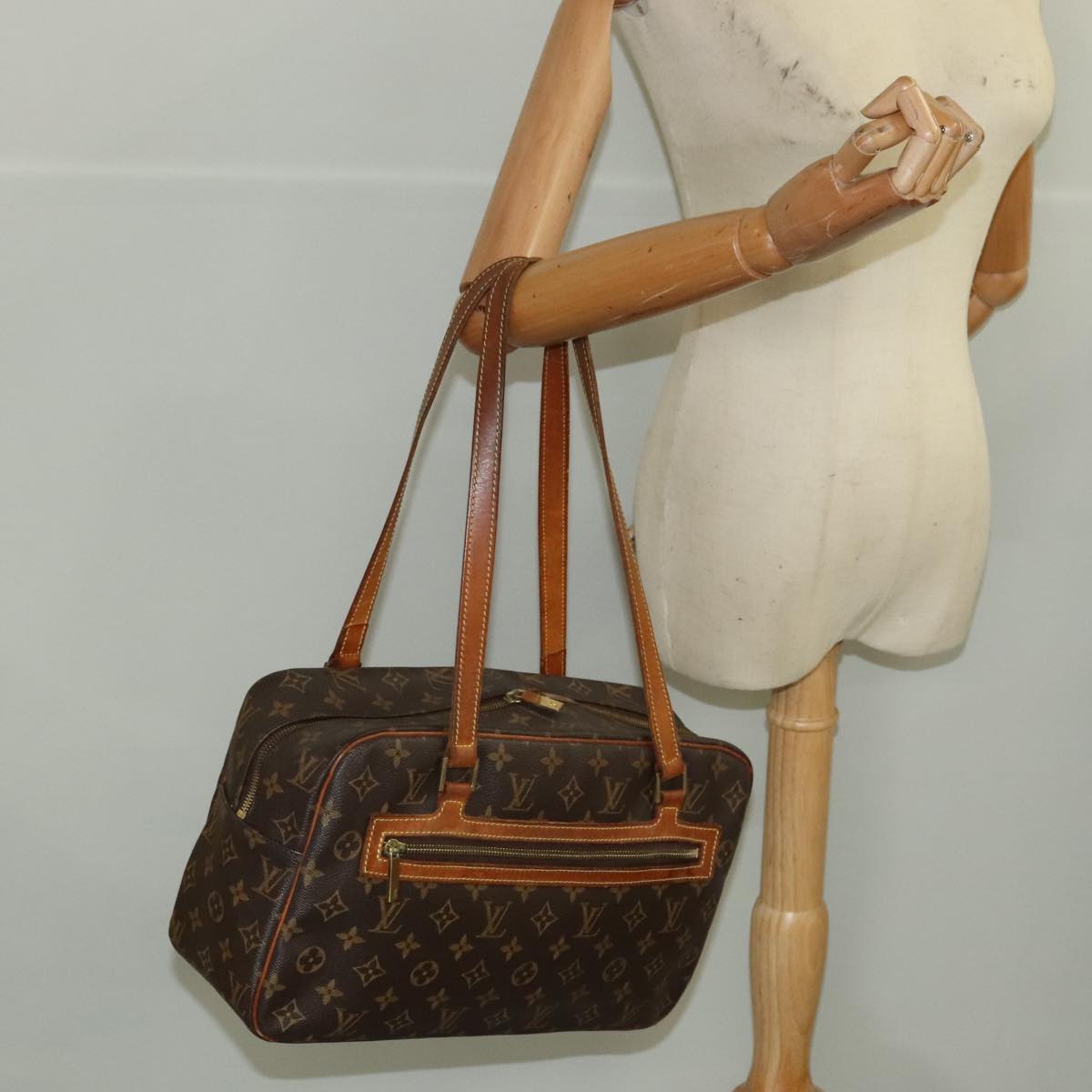 LOUIS VUITTON Monogram Cite GM Hand Bag M51181 LV 104990