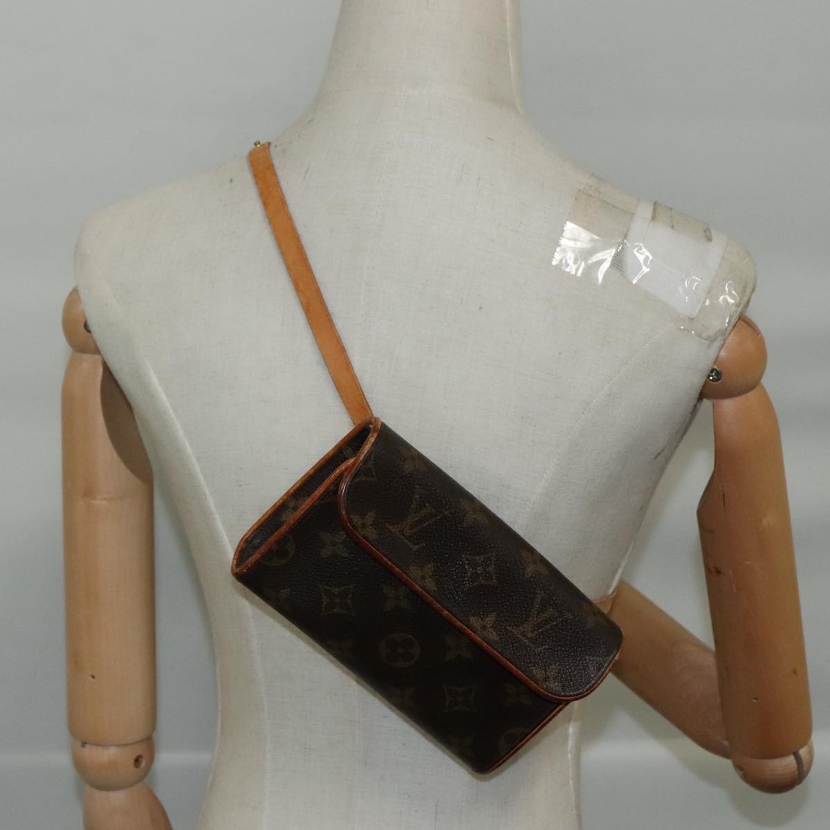 LOUIS VUITTON Monogram Pochette Florentine Waist bag M51855 LV 106410