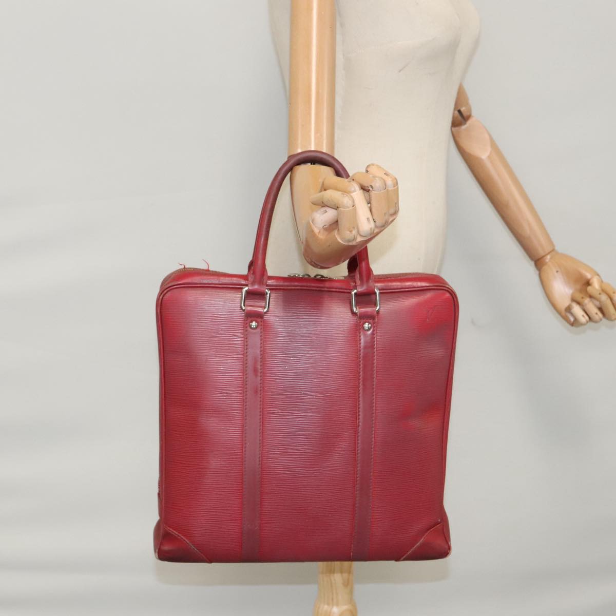 LOUIS VUITTON Epi Vivienne MM Hand Bag Ruby LV 107075