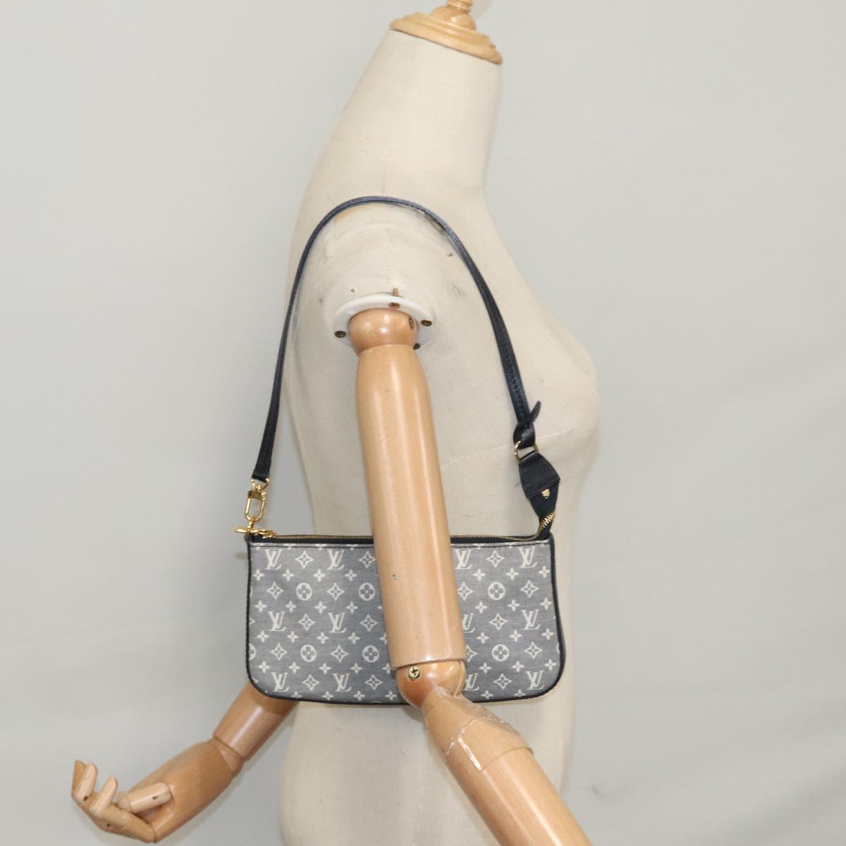 LOUIS VUITTON Monogram Idylle Pochette Accessoires Uncle M60479 LV 107122A