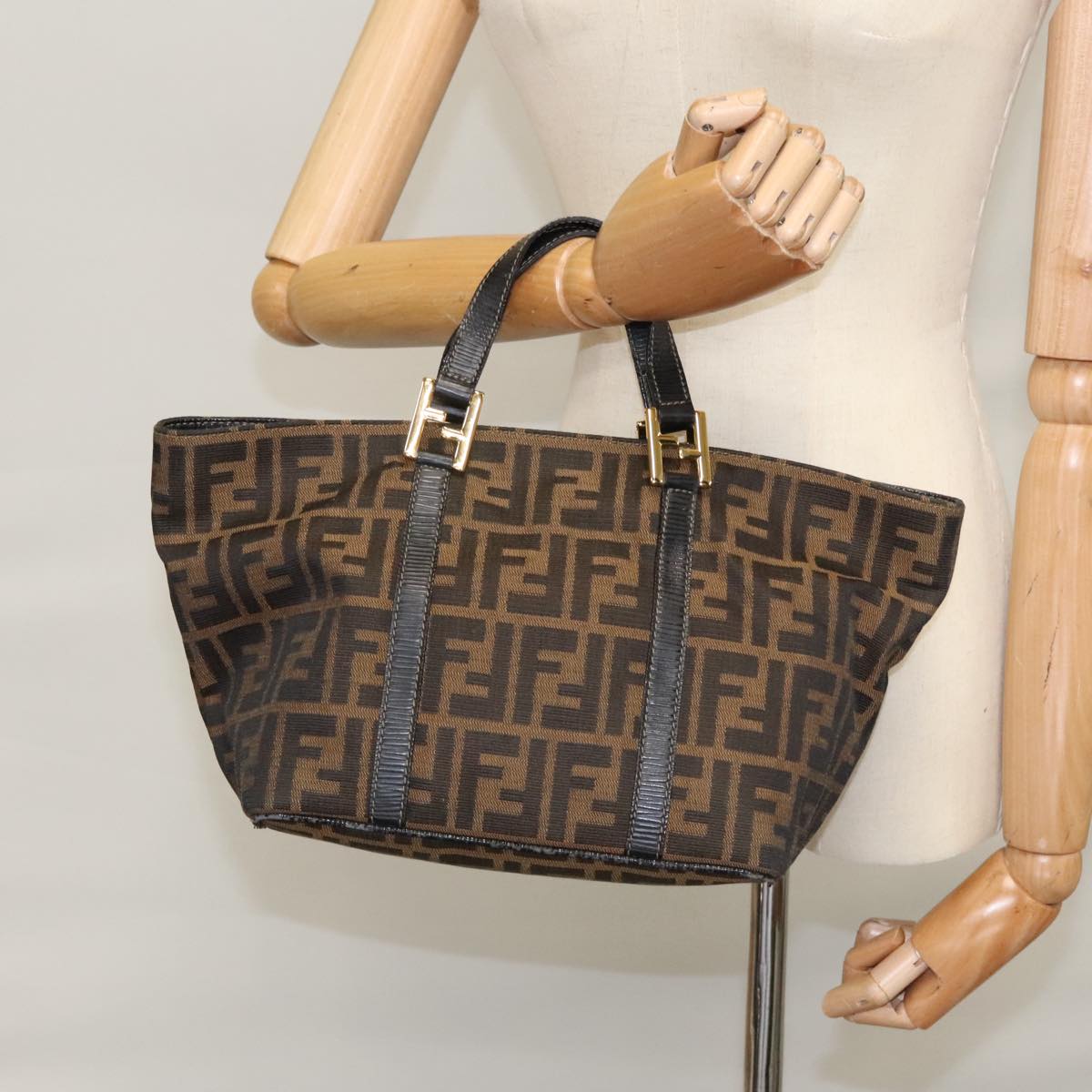 FENDI Zucca Canvas Hand Bag Brown Black gold 109153