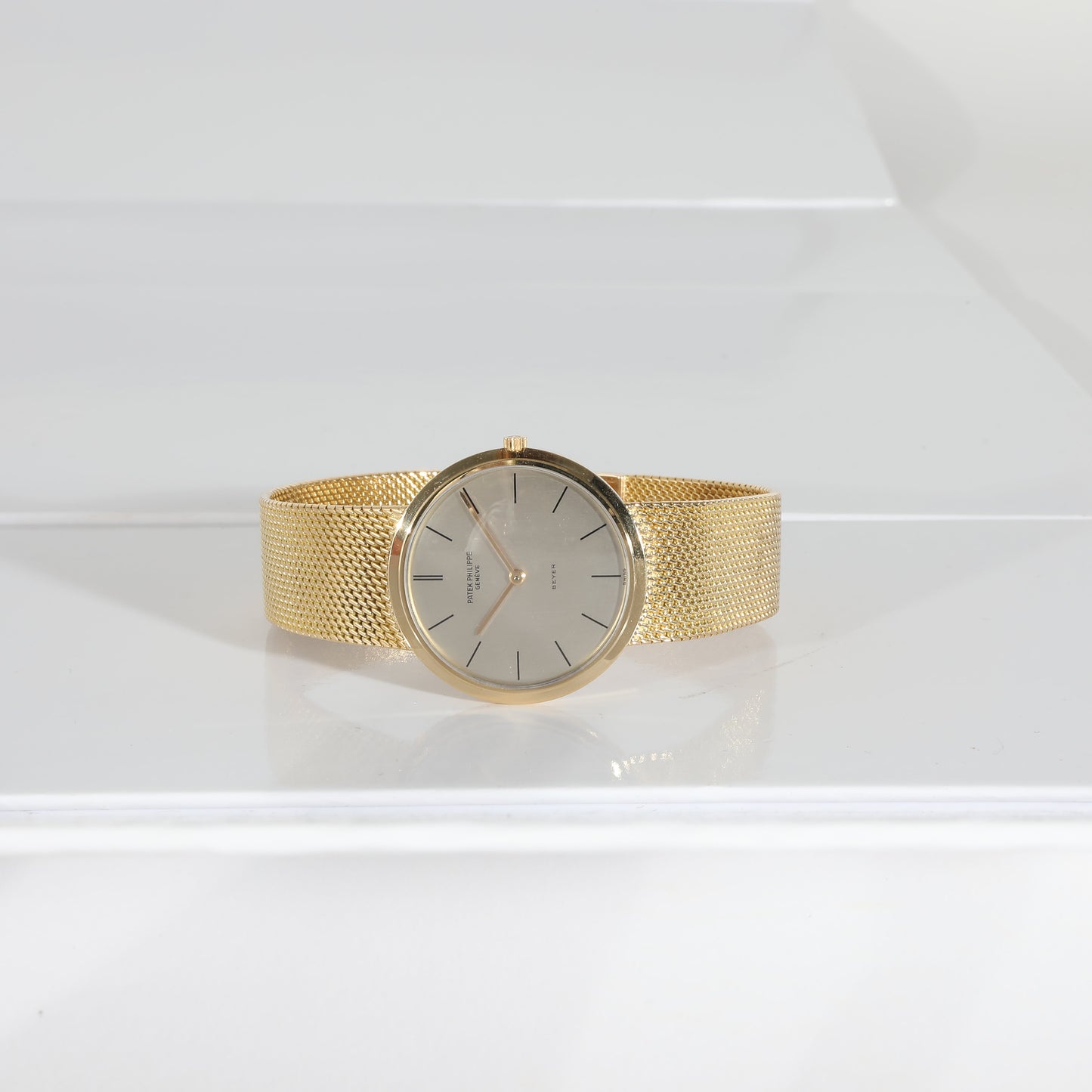 PATEK PHILIPPE Calatrava 3520/13 Unisex Watch in 18kt Yellow Gold