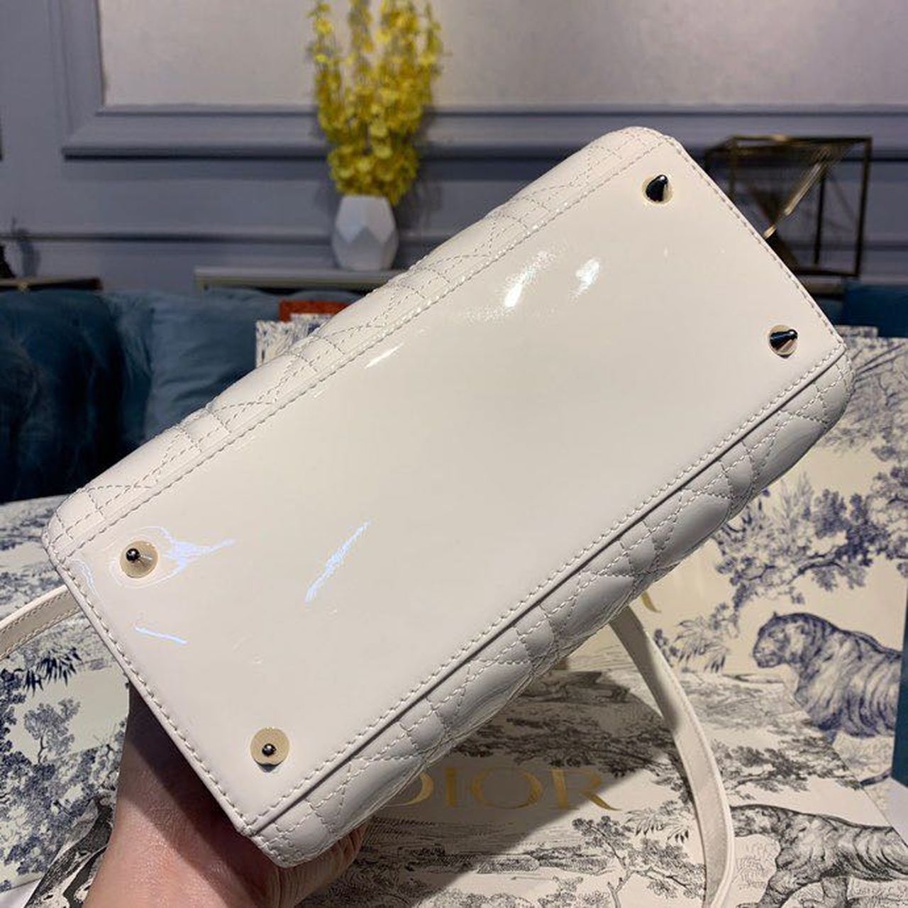 GLAMI MeGLAMIum Lady Bag Gold Toned Hardware Patent White For Women 24cm/9in CD