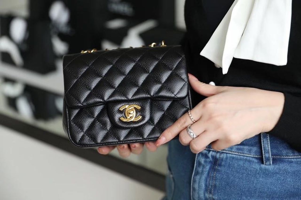 CHL Classic Mini GlamIap Bag Gold Toned Hardware Black For Women 6.7in/17cm