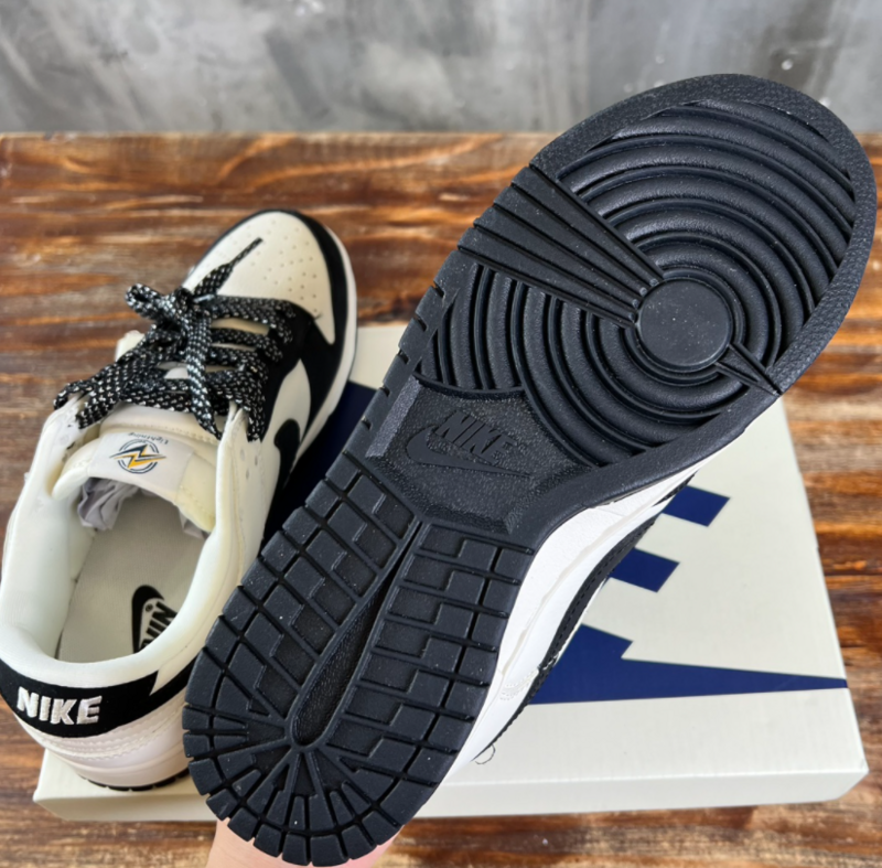 SAMC - NKE Shoes - 051