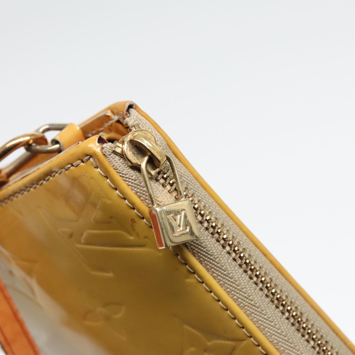 Pochette Monogram Vernis Clutch