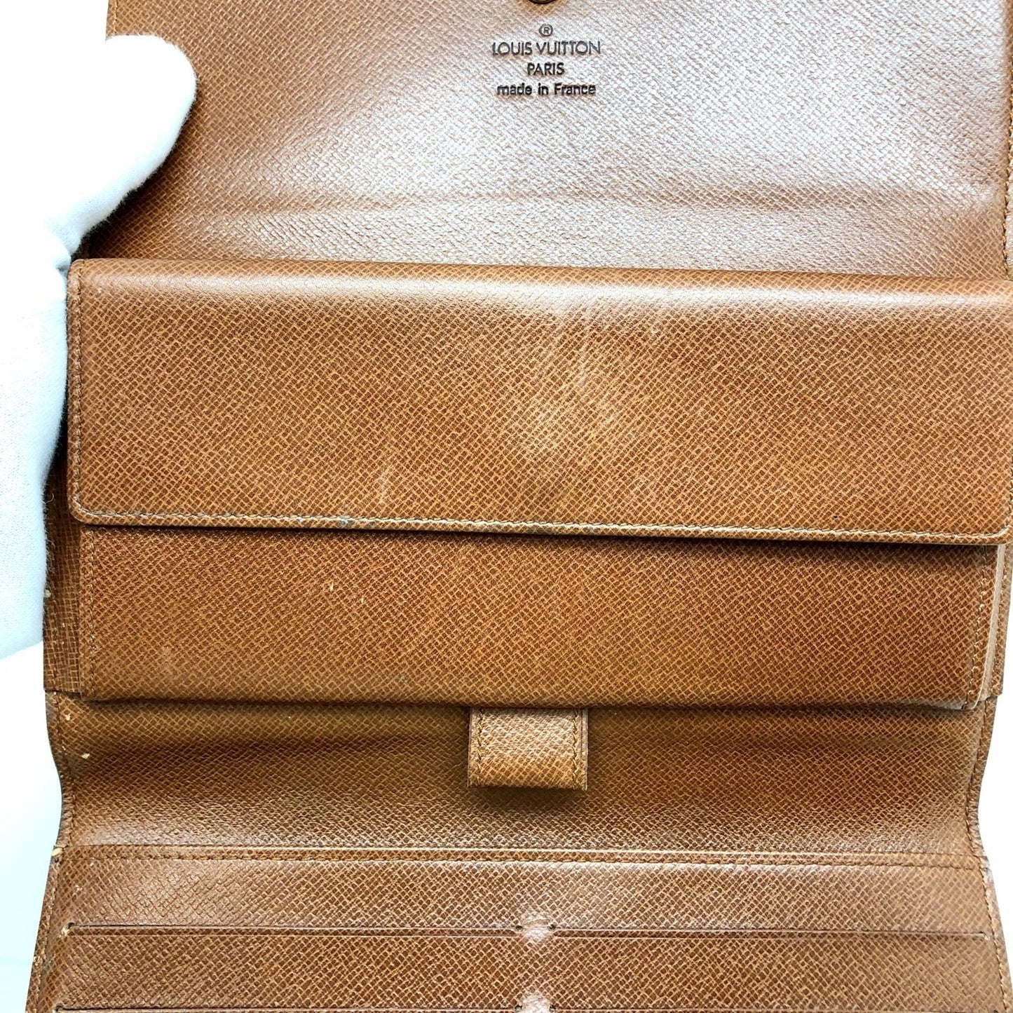Louis Vuitton International Canvas Wallet ()