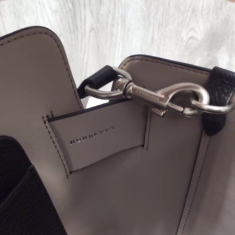 GLAMI Small Triple Stud Belt Bag For Women, Bags 14in/36cm
