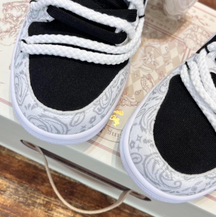 SAMC - NKE Shoes - 837