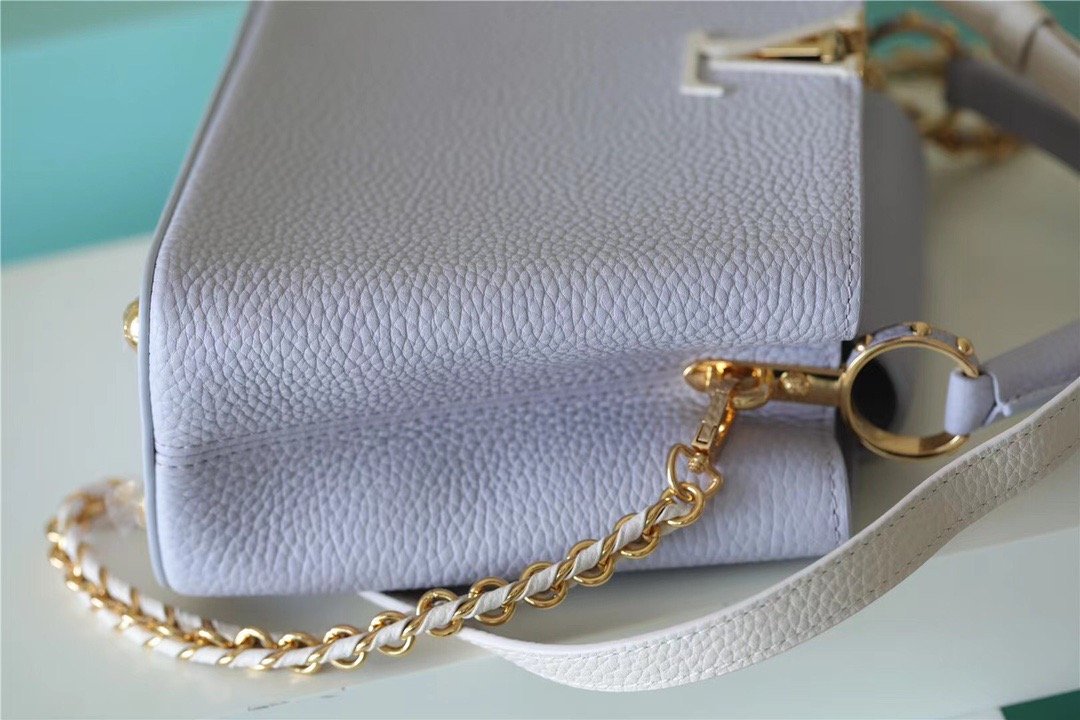 LV Capucines MM Taurillon Light Blue/ Creme For Women, Shoulder And Crossbody Bags 31.5cm/12.4in LVÂÂ