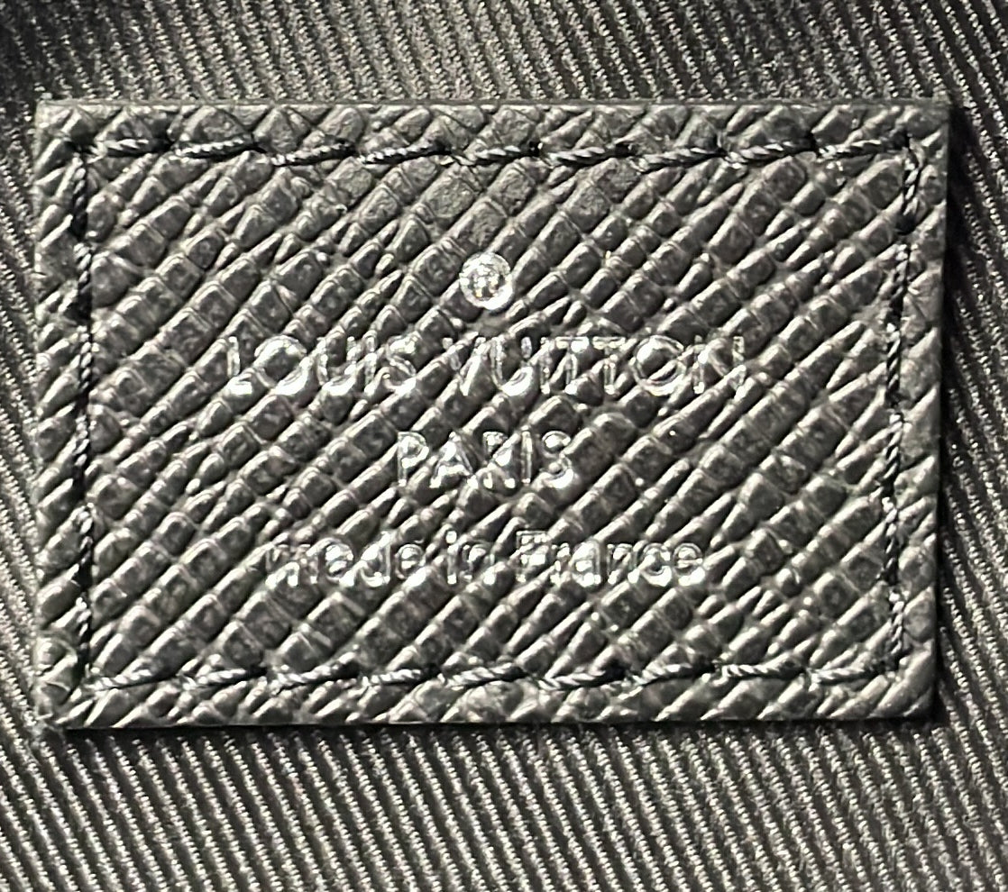 Louis Vuitton Vertical Tote Taiga Leather
