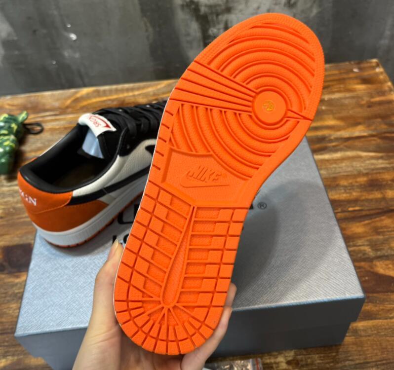 SAMC - NKE Shoes - 945
