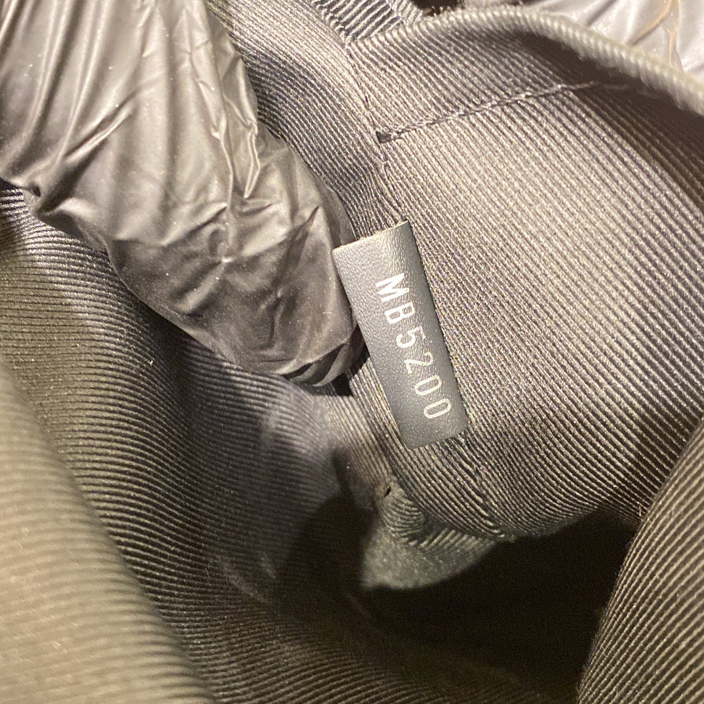 Louis Vuitton Avenue Sling Bag Damier Graphite