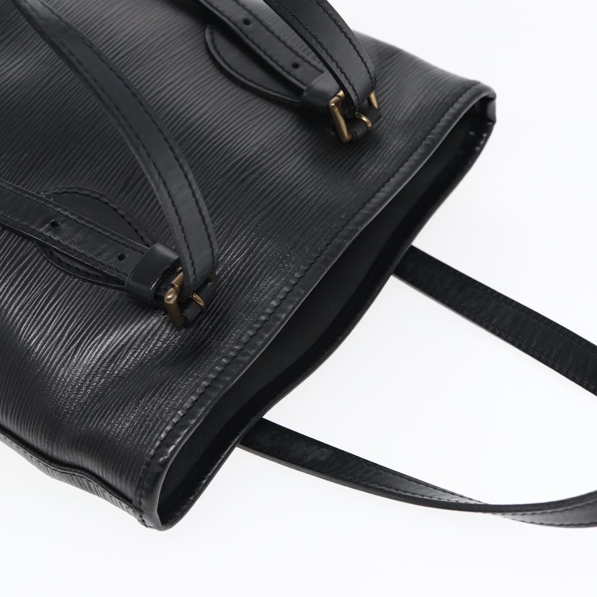 Louis Vuitton Bucket Leather Shoulder Bag