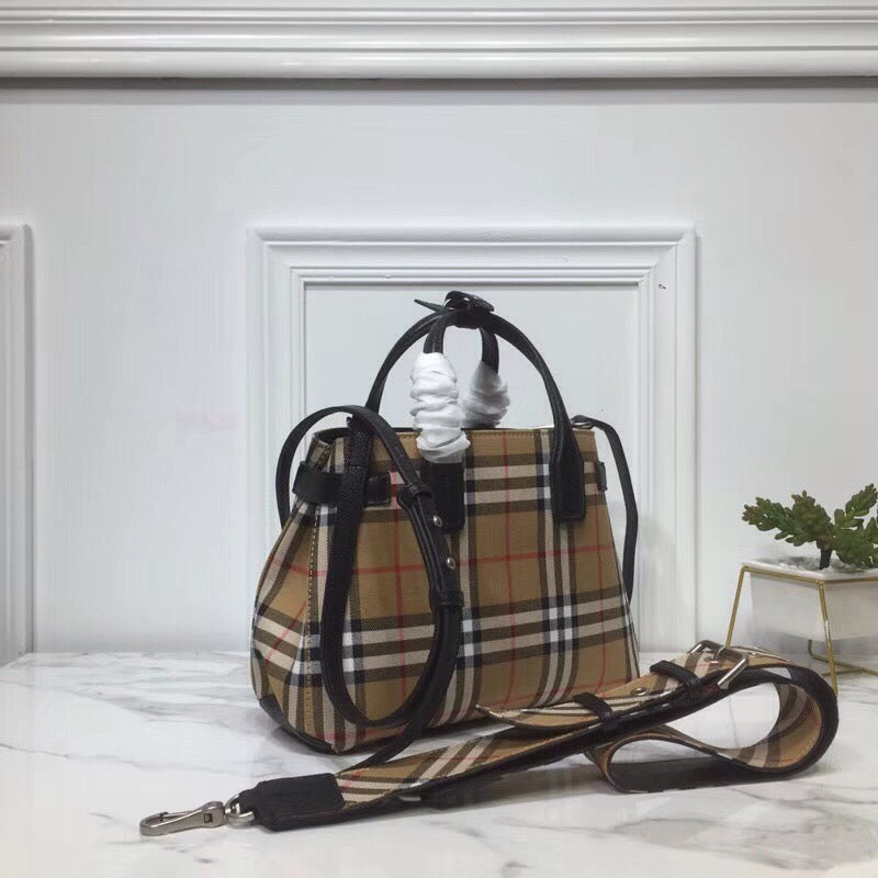 GLAMI Small Banner Vintage Check And Tote Black For Women, Women’s Bags 10.5in/26cm