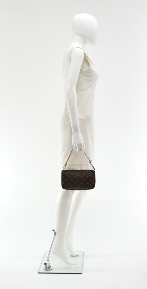 Louis Vuitto Pochette Accessoires Monogram Canvas Bag