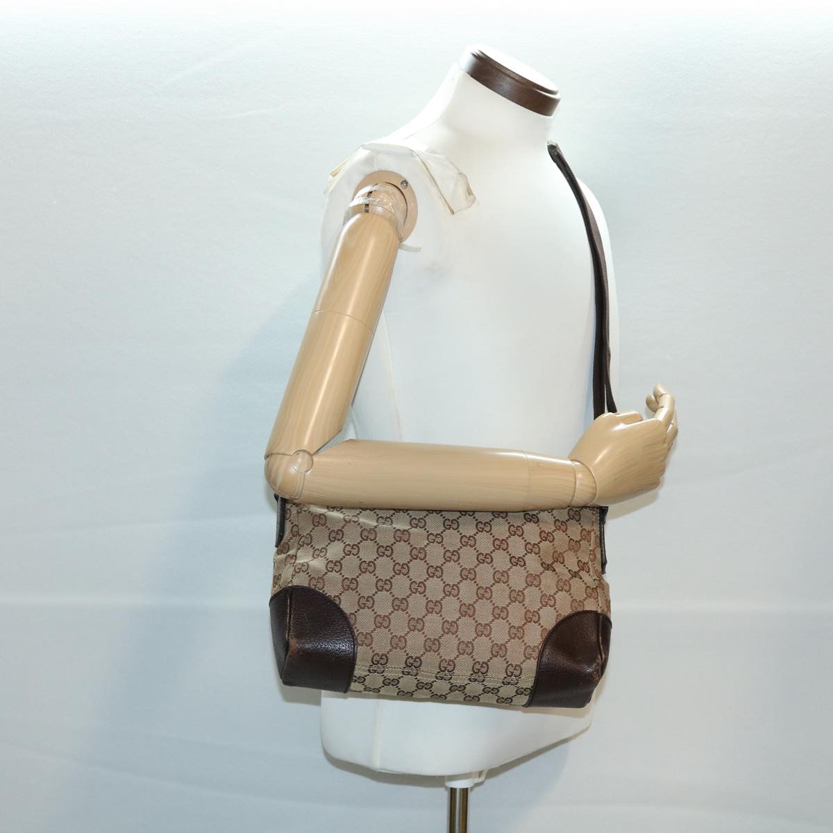 GUCCI GG Canvas Shoulder Bag Brown 114273 33264