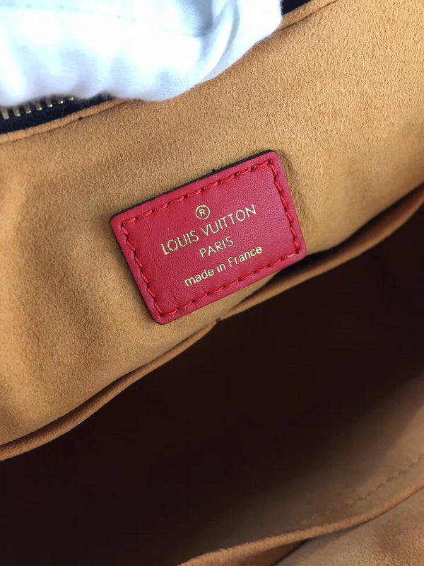 LOV2 Bags - Luxurious Bags 2076