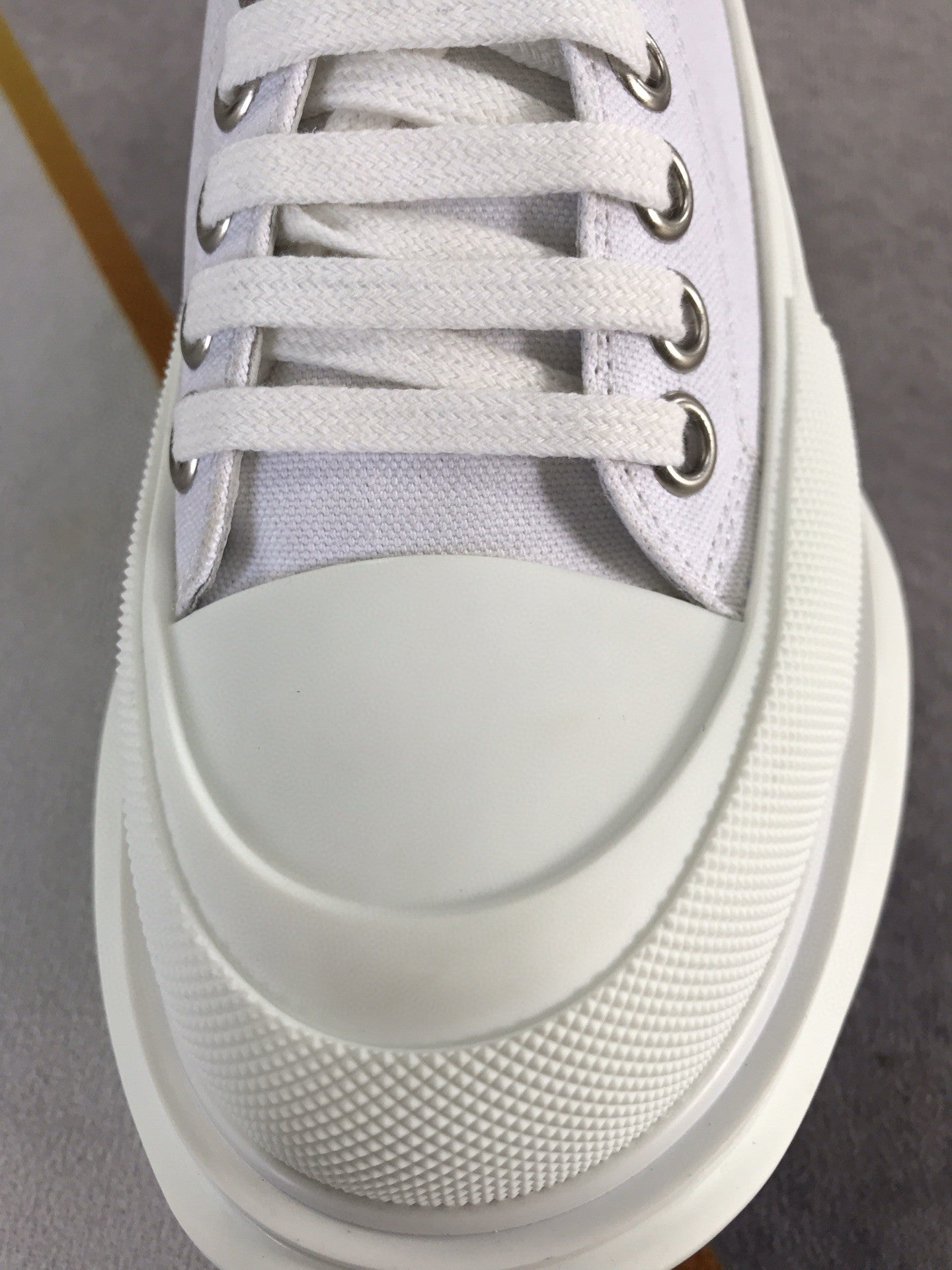Alexander McQueen Tread Slick LaGLAMI Up Cotton White For Men 604257W4MV29000