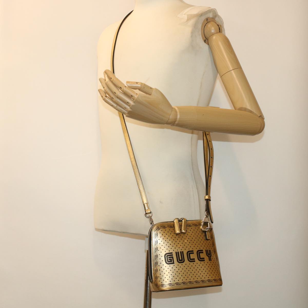 GUCCI Shoulder Bag Leather Gold 511189 43933
