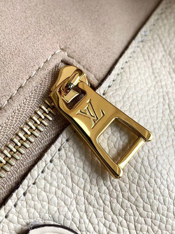 LOV2 Bags - Luxurious Bags 1653