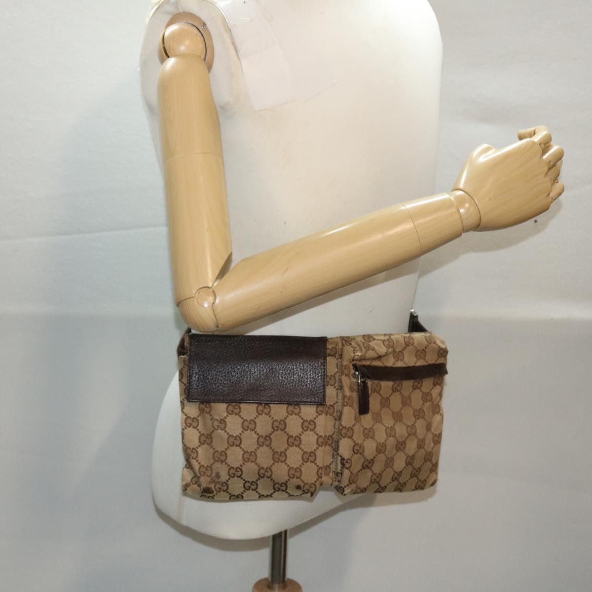 GUCCI GG Canvas Waist bag Beige 28566 49488