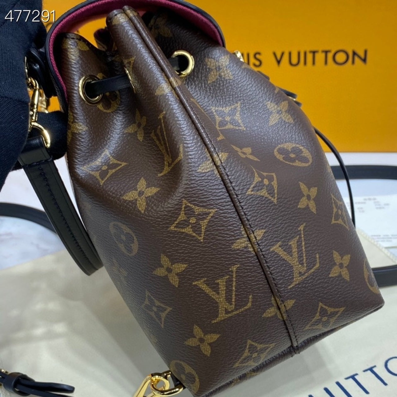 LV Montsouris GLAMI Backpack Monogram Canvas Black For Women, WoBackpack 7.9in/20cm LV M45516
