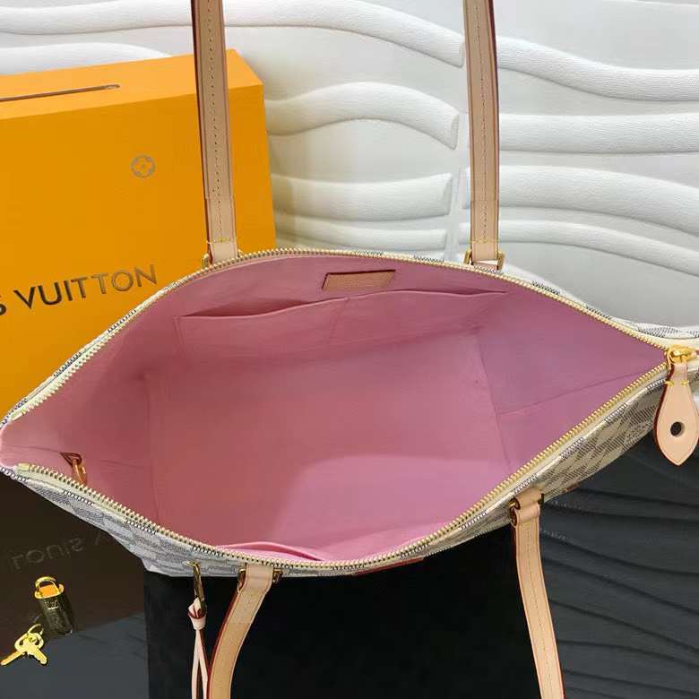 LOV2 Bags - Luxurious Bags 1132