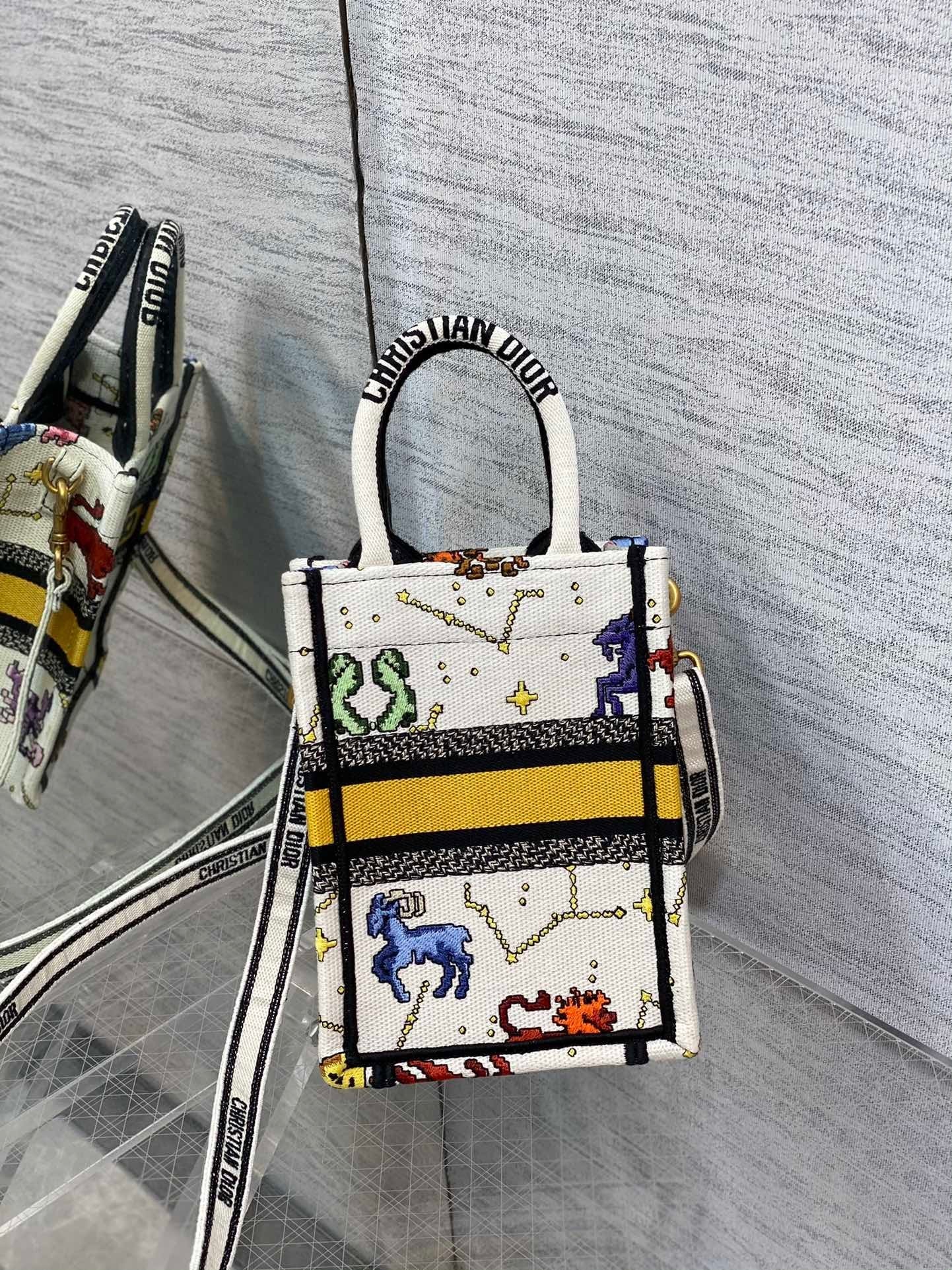 GLAMI Mimi Book Tote Phone Bag Yellow, For Women, Women’s Handbags 7in/18cm CD S5555CRTY_M930