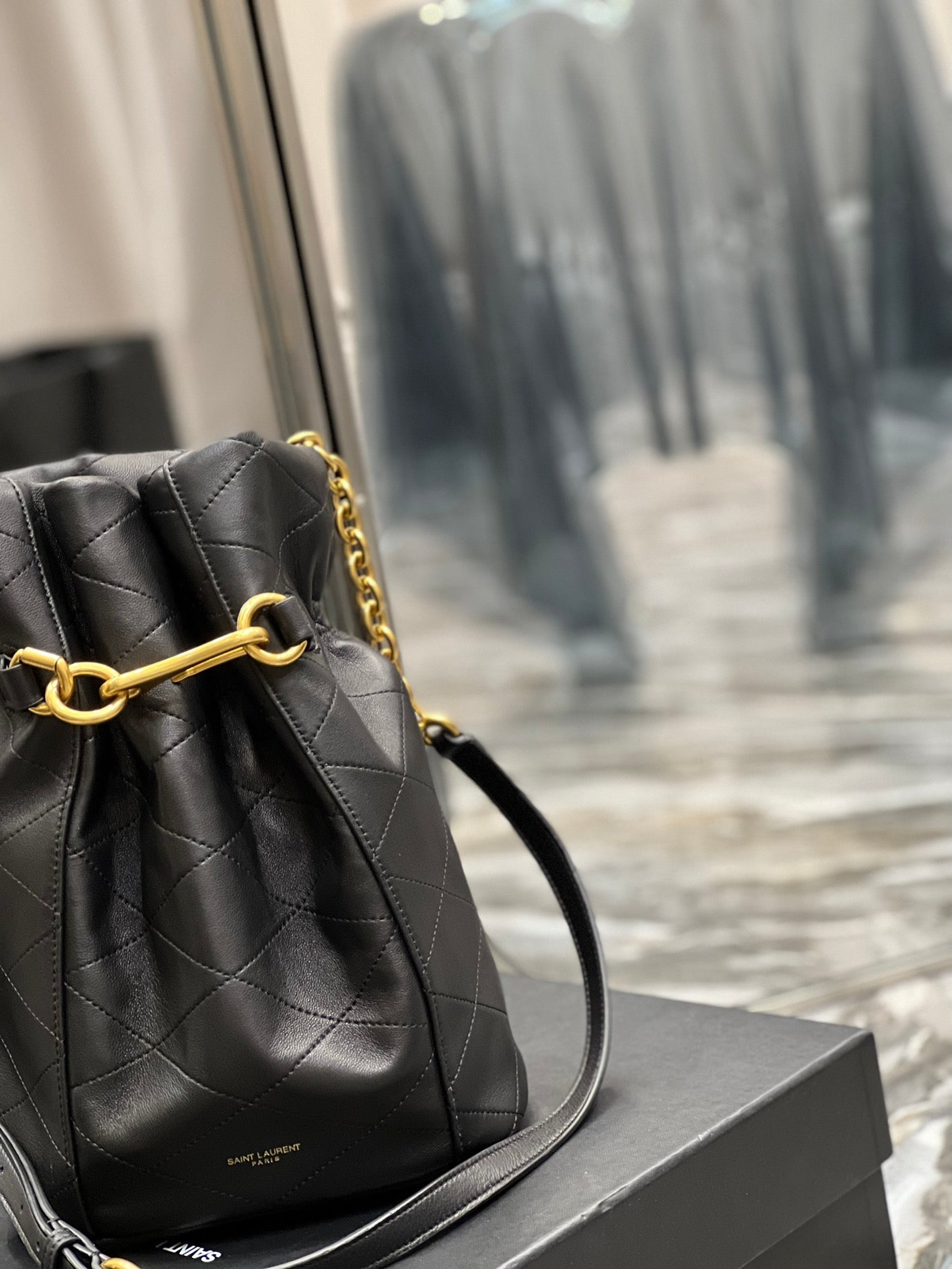 GLAMI Le Maillon Bucket Bag Black For Women 10.6in/27cm YSL 686310AAAJK1000