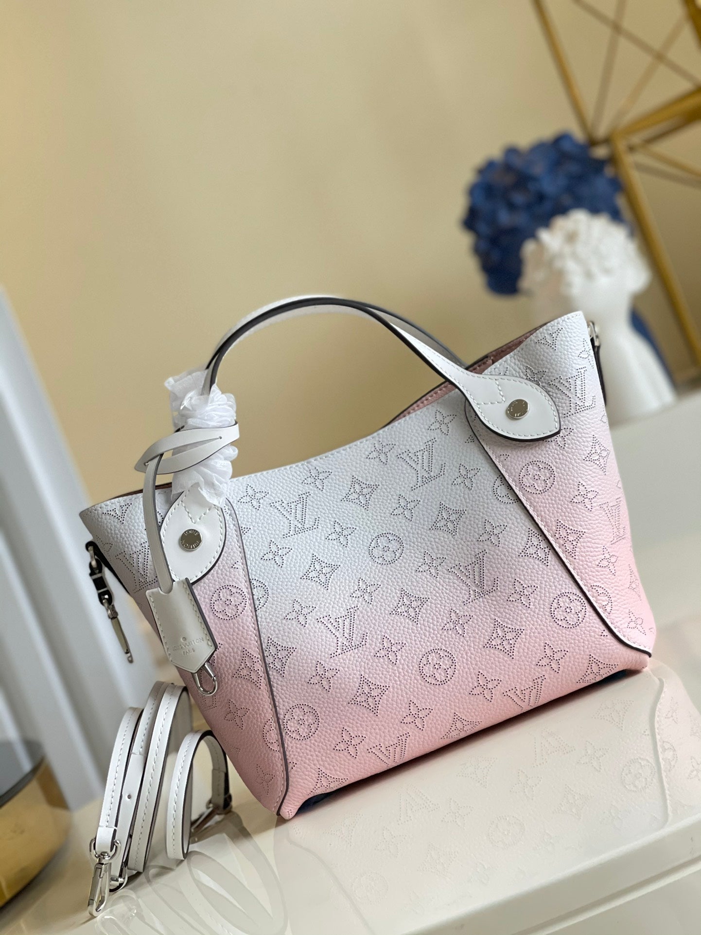LV Hina PM Bucket Bag GraGLAMIent Pink For Women, Shoulder And Crossbody Bags 9in/23cm LV M57858