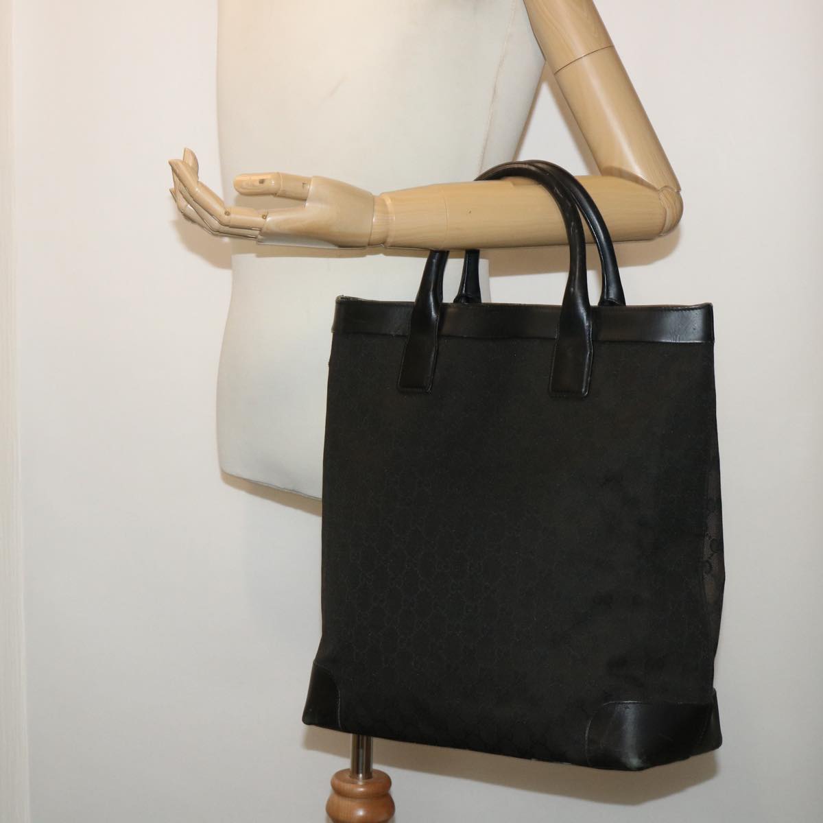 GUCCI GG Canvas Hand Bag Black 50522
