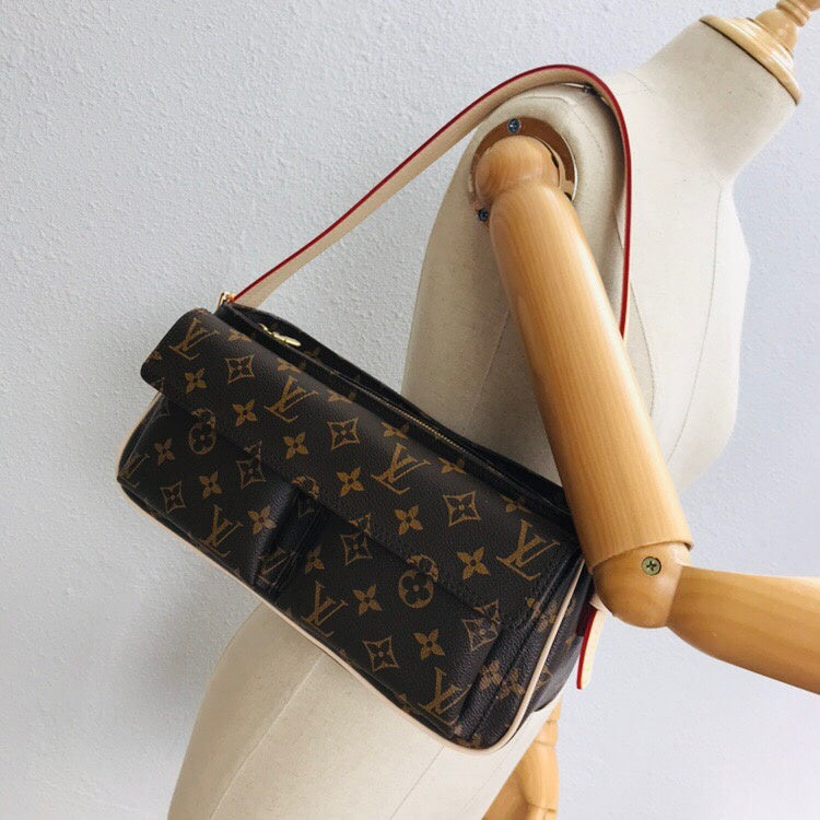 LOV2 Bags - Luxurious Bags 1713