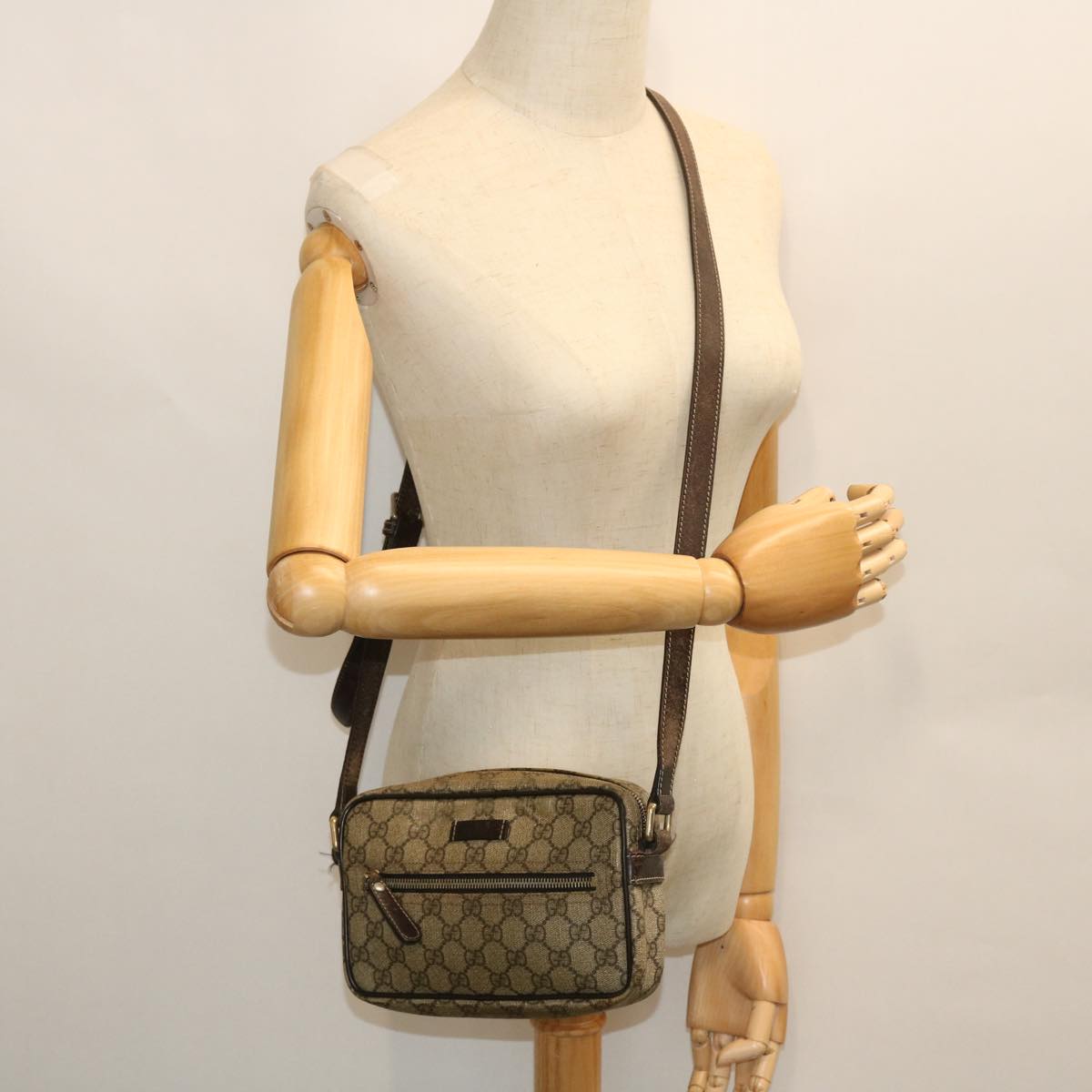 GUCCI GG Canvas Shoulder Bag PVC Leather Beige 51841