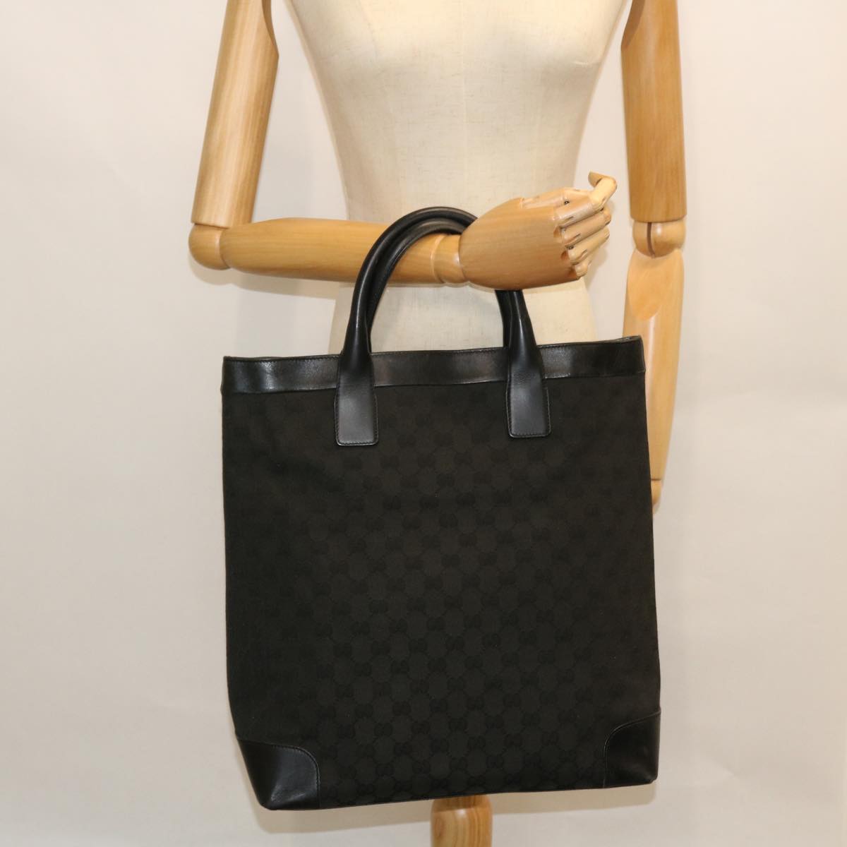 GUCCI GG Canvas Hand Bag Black 002 1121 1669 52251