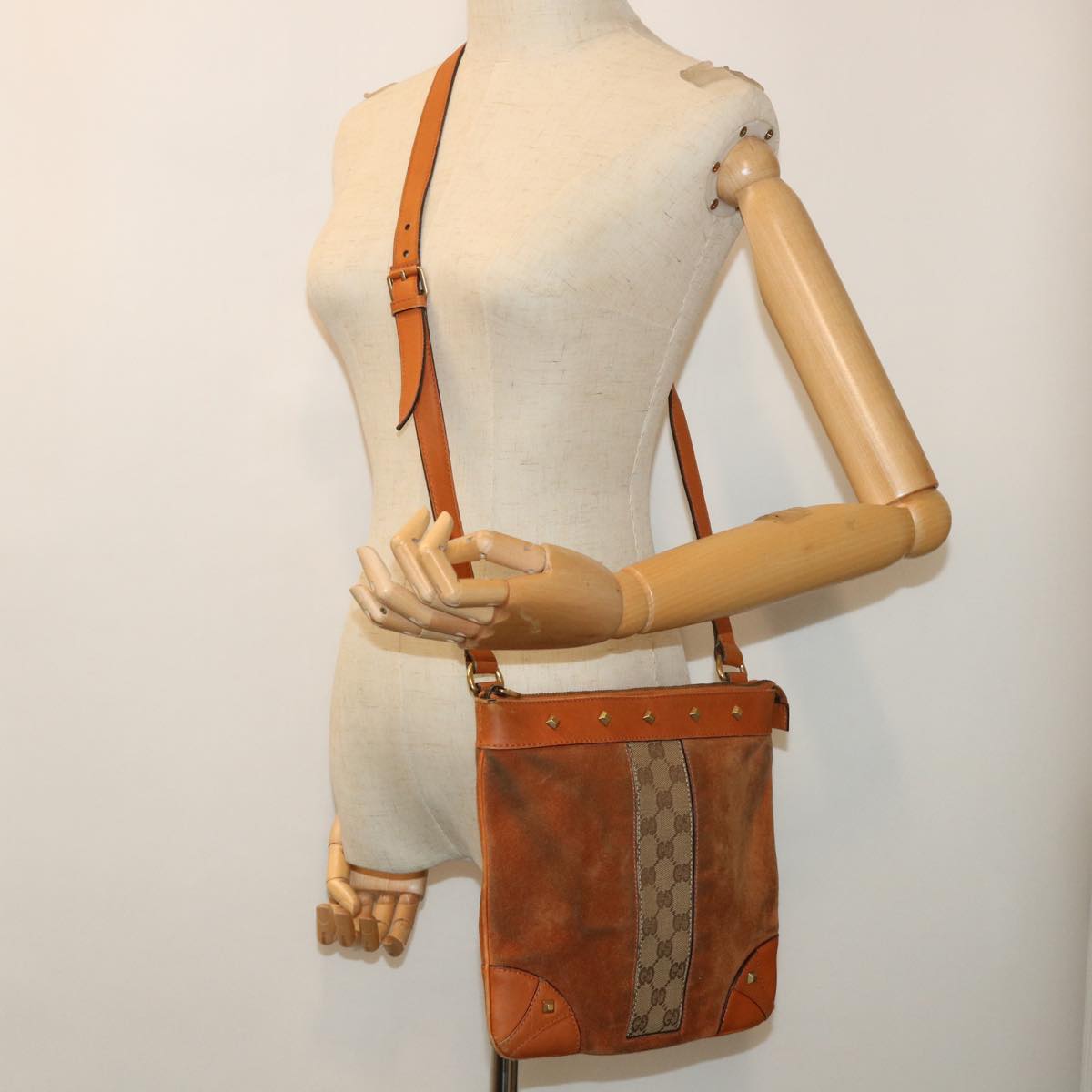 GUCCI GG Canvas Shoulder Bag Leather Beige Orange 120893 52751