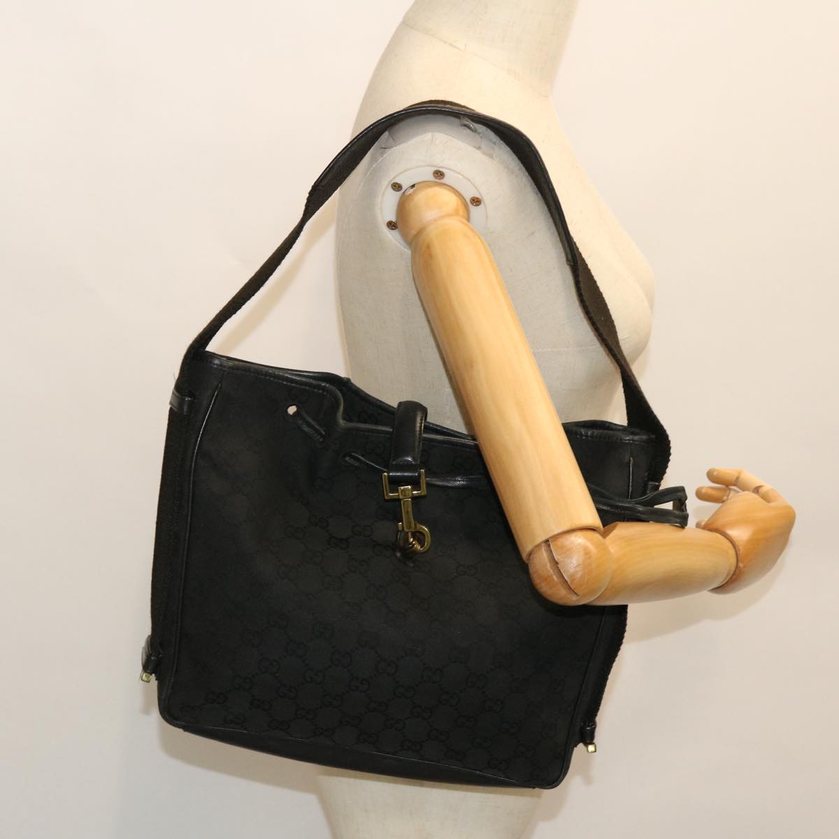 GUCCI GG Canvas Shoulder Bag Black 52759