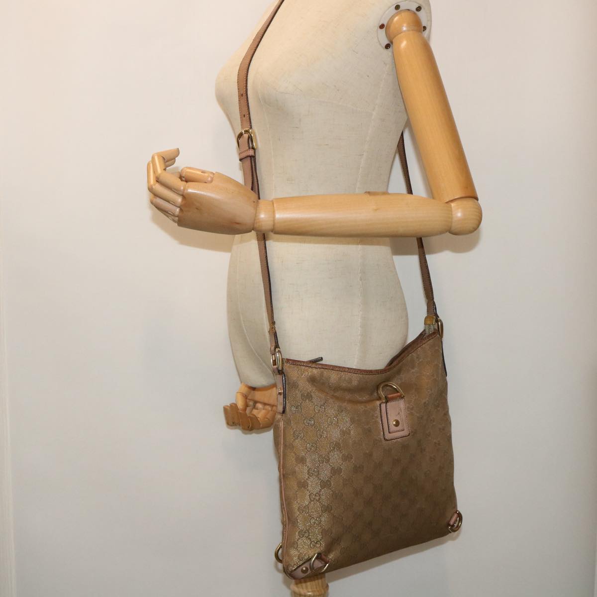 GUCCI GG Canvas Shoulder Bag Gold 53664